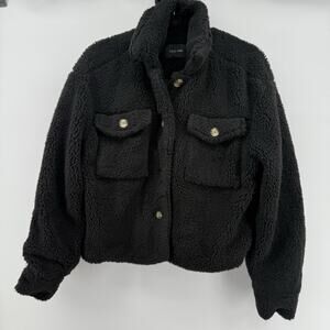 Love Tree women’s‎ cropped Sherpa button up Black jacket sz M pockets winter